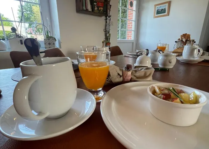 فندق مبيت وإفطار Ferme Les Chapelles Utah Carentan-les-Marais